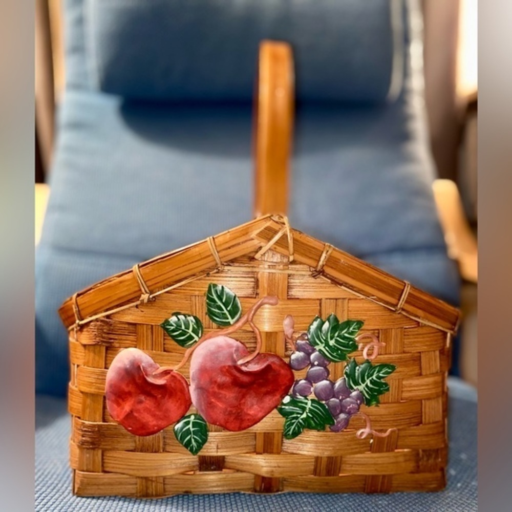 3/55$ Home Wooden harvest basket with handle metal design of apple and‎ grapes